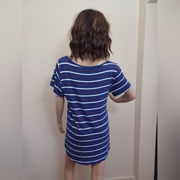 EUC LuLaRoe Red, White & Blue T Shirt Size M - Picture 2 of 5